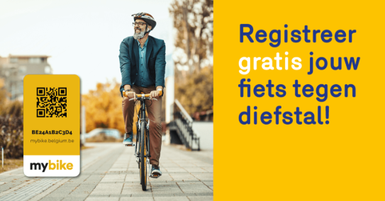 Man met helm fietst op pad, naast tekst over gratis fietsregistratie tegen diefstal. (vergroot foto)
